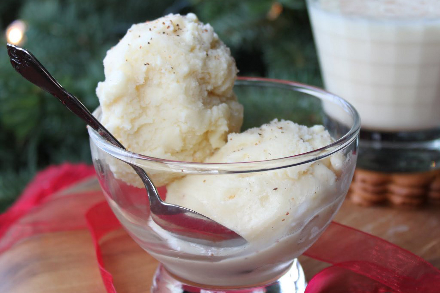 a bowl of eggnog ice cream