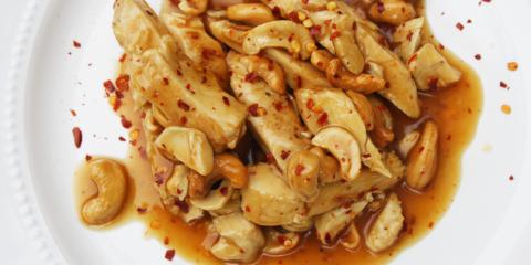 Honeyed chicken with halved cashews